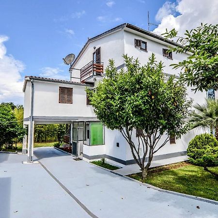 Apartmani Andrea Πούλα Εξωτερικό φωτογραφία