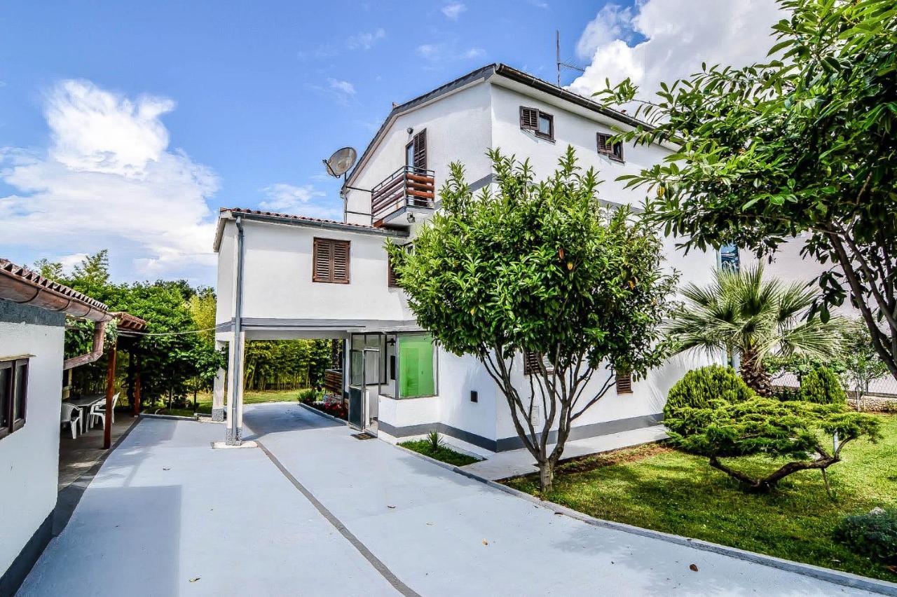 Apartmani Andrea Πούλα Εξωτερικό φωτογραφία