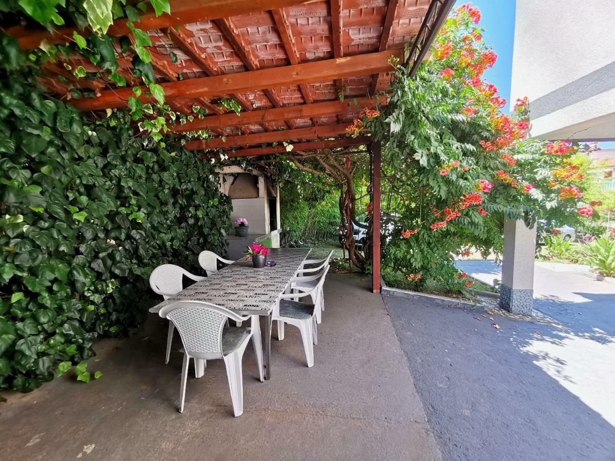 Apartmani Andrea Πούλα Εξωτερικό φωτογραφία